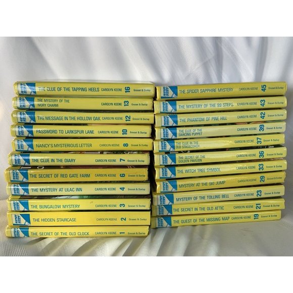 Lot of 22 Nancy Drew Mystery Glossy Flashlight Series (#1-45 Assorted) - Picture 1 of 7